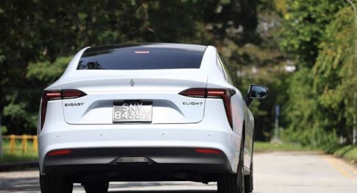 JMEV EVEASY 100% Electric Sedan — image 4 of 4